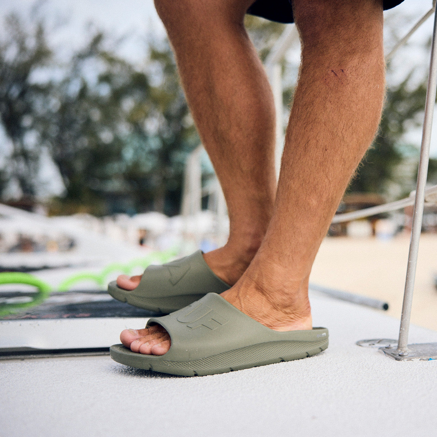 Men's Après Fish Slide - Image 2